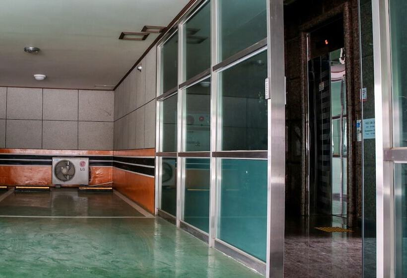 Hill Stay Hotel Residence