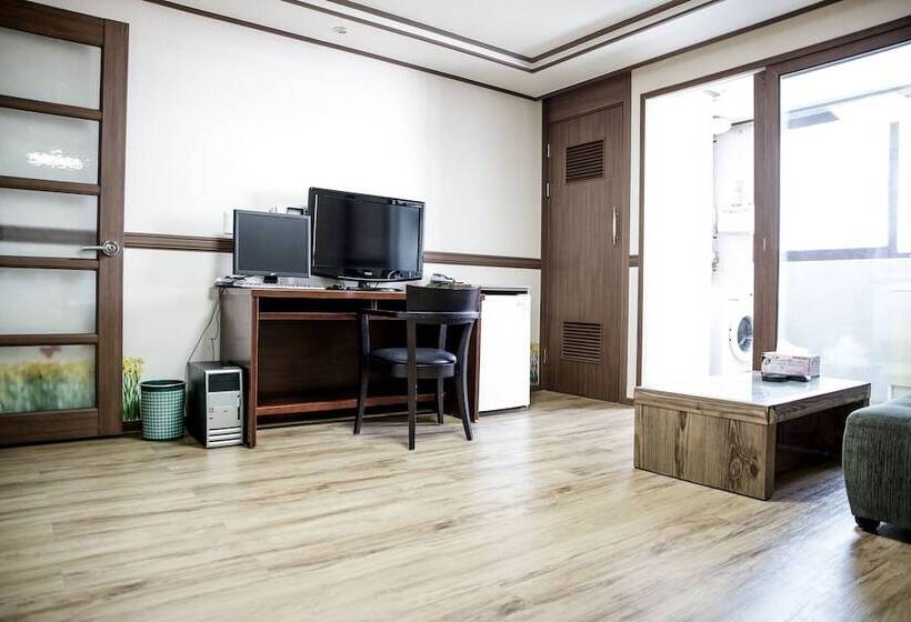 Hill Stay Hotel Residence