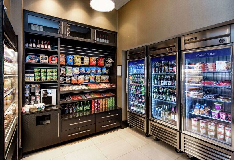 هتل Hilton Garden Inn Raleigh /crabtree Valley