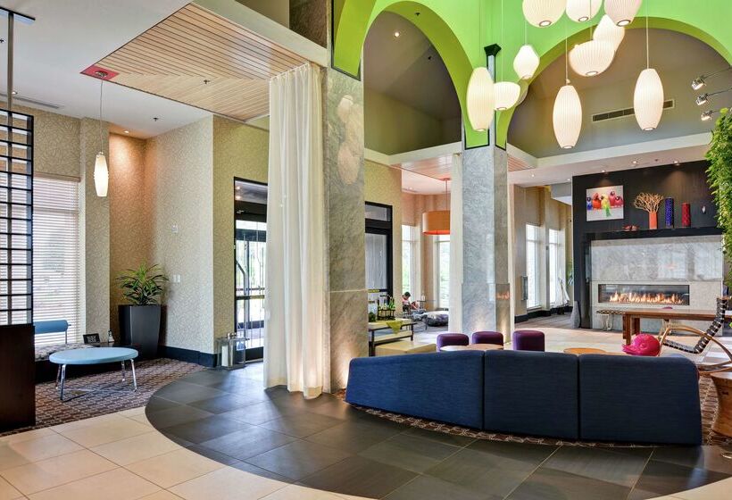 هتل Hilton Garden Inn Raleigh /crabtree Valley