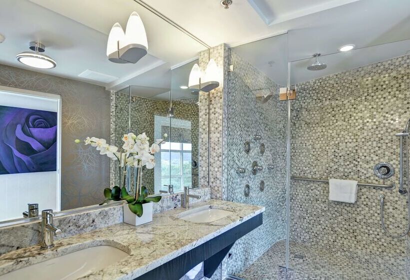 هتل Hilton Garden Inn Raleigh /crabtree Valley