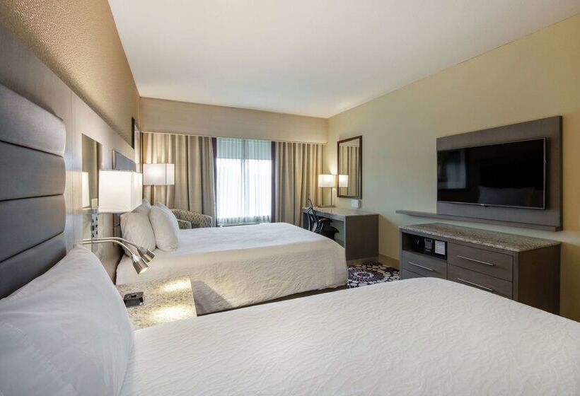 هتل Hilton Garden Inn Raleigh /crabtree Valley