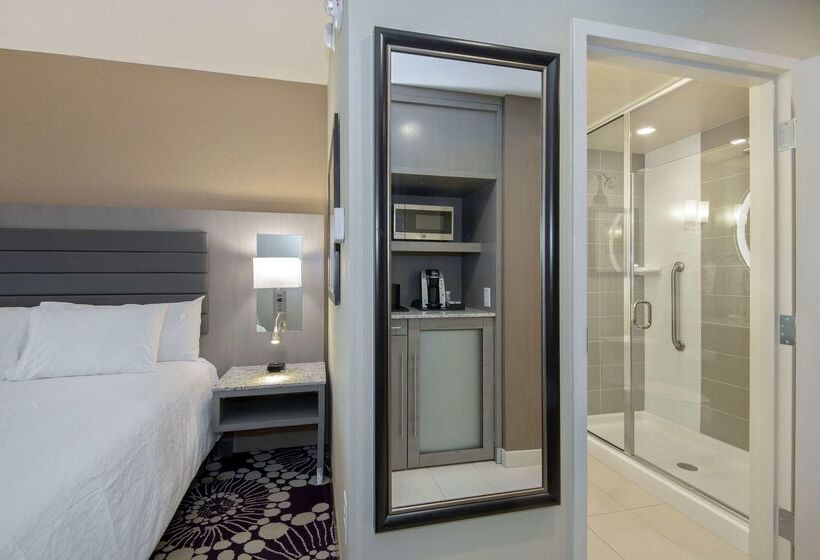 هتل Hilton Garden Inn Raleigh /crabtree Valley