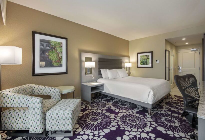 هتل Hilton Garden Inn Raleigh /crabtree Valley