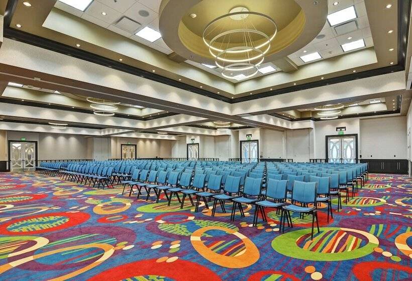 هتل Hilton Garden Inn Raleigh /crabtree Valley