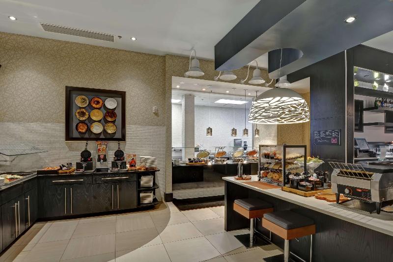 هتل Hilton Garden Inn Raleigh /crabtree Valley