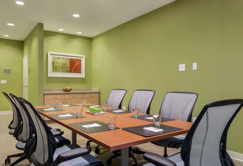 هتل Home2 Suites By Hilton Canton