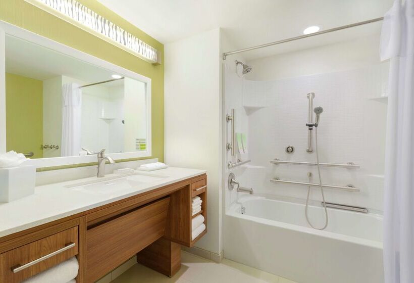 هتل Home2 Suites By Hilton Canton