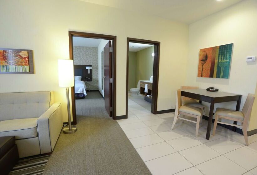 فندق Home2 Suites By Hilton Edmond