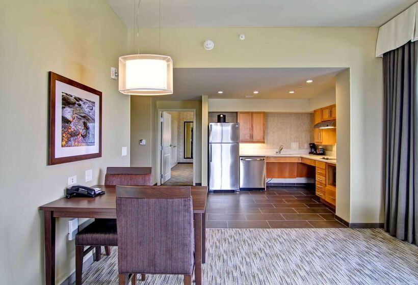 فندق Homewood Suites By Hilton Seattleissaquah