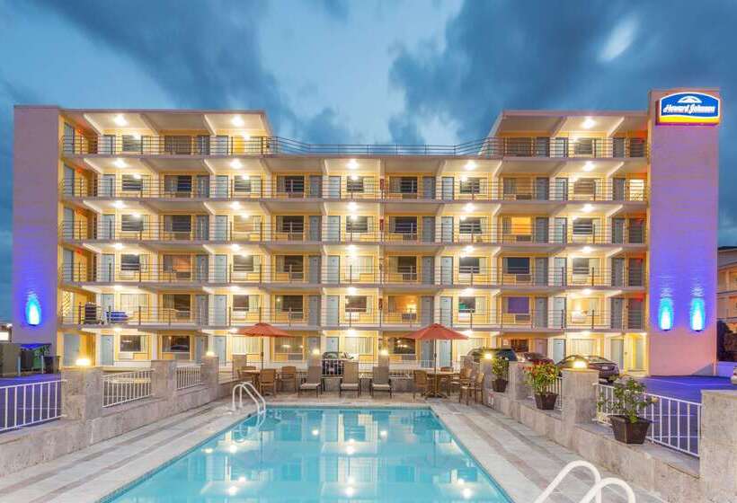 فندق Howard Johnson By Wyndham Virginia Beach At The Beach