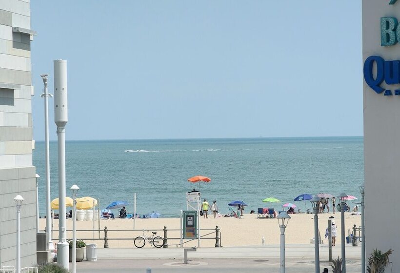 فندق Howard Johnson By Wyndham Virginia Beach At The Beach