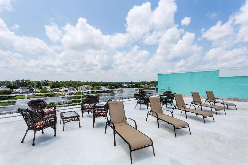 فندق Howard Johnson By Wyndham Virginia Beach At The Beach