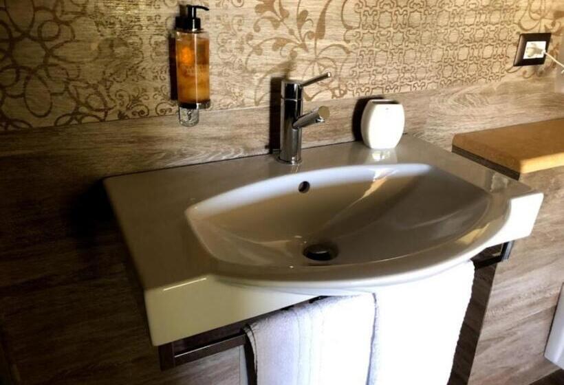 酒店 Inghirios Wellness Country Resort