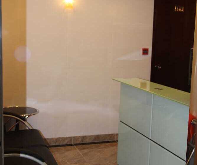 هتل Joyous Guest House