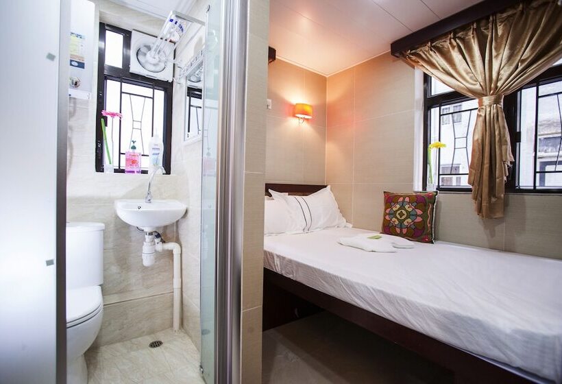 هتل Joyous Guest House