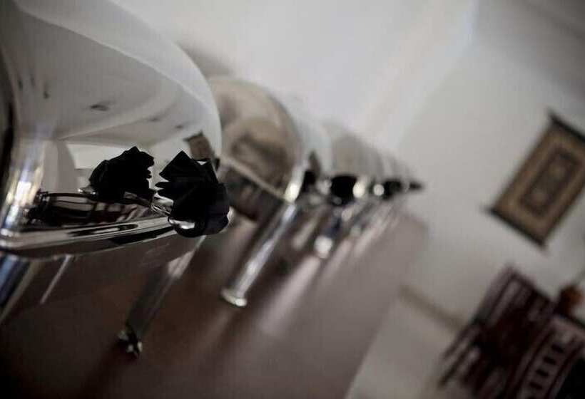 Отель Lavendish Okrin