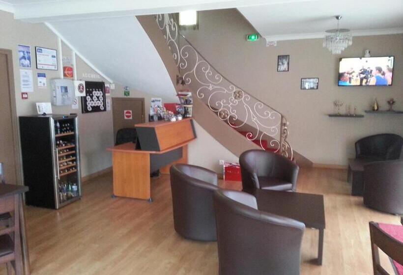 ホテル Le Chapeau Rouge