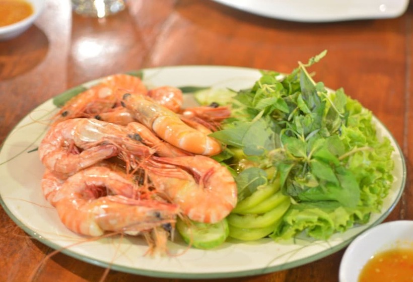 فندق Neakru Guesthouse And Restaurant