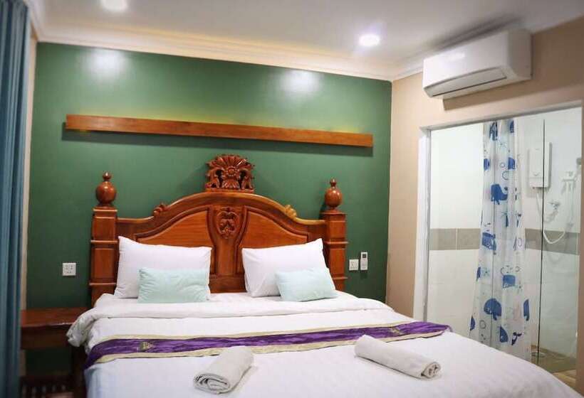 فندق Neakru Guesthouse And Restaurant