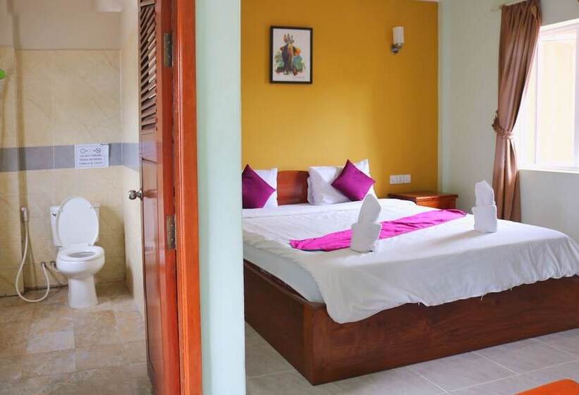 فندق Neakru Guesthouse And Restaurant