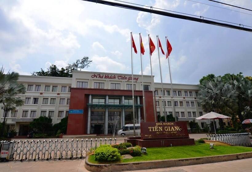 هتل Nha Khach Tien Giang