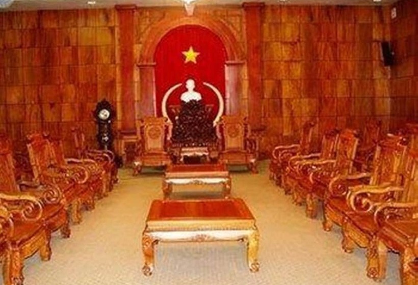 هتل Nha Khach Tien Giang