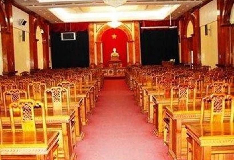 هتل Nha Khach Tien Giang