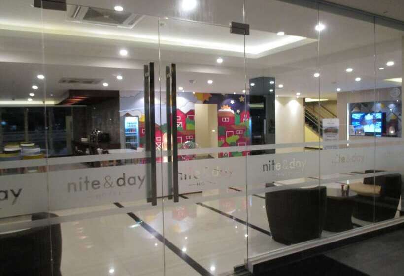 ホテル Nite & Day Batam Jodoh Square