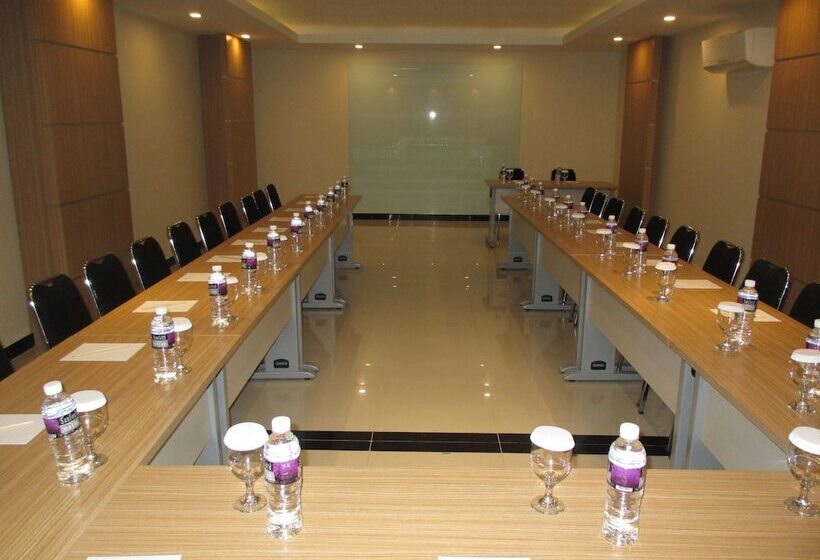 ホテル Nite & Day Batam Jodoh Square