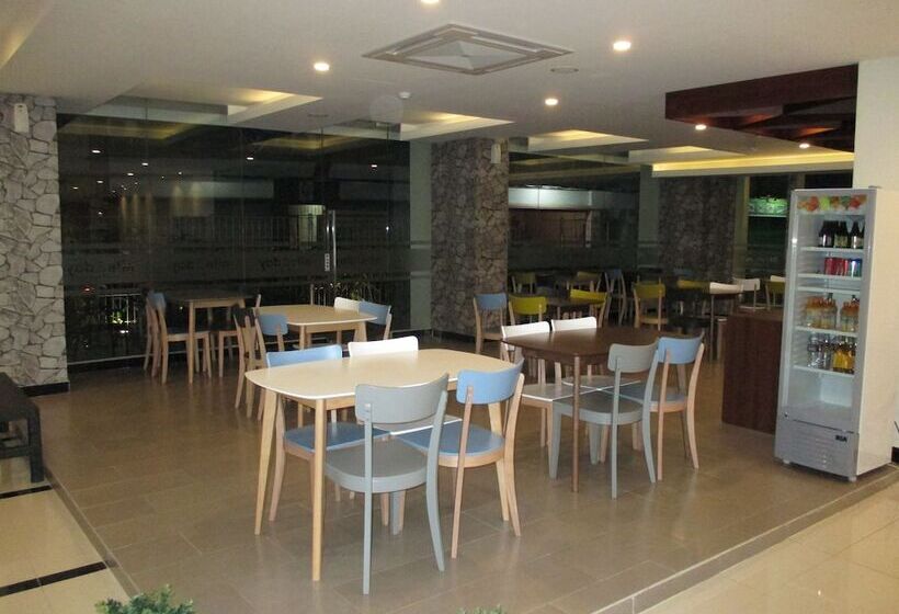 ホテル Nite & Day Batam Jodoh Square