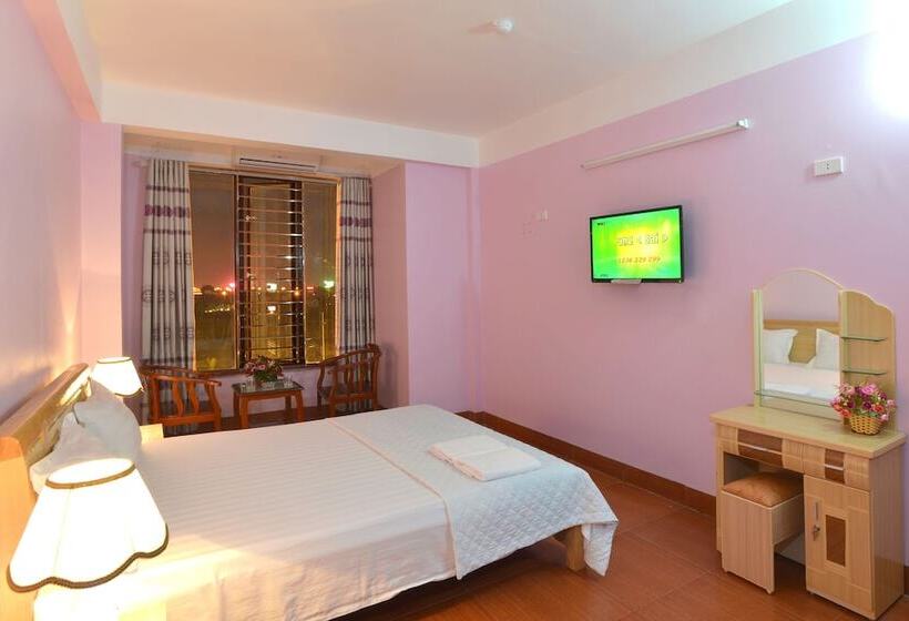 هتل Noi Bai Airport