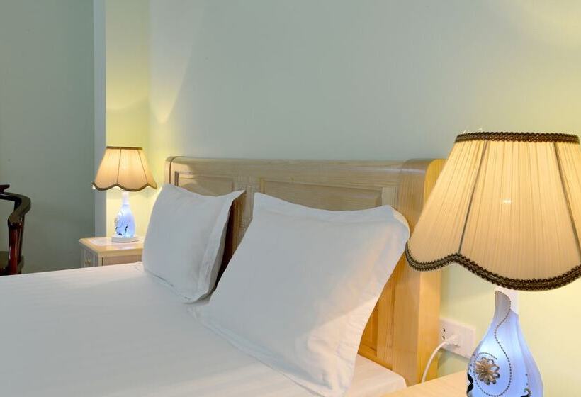 هتل Noi Bai Airport