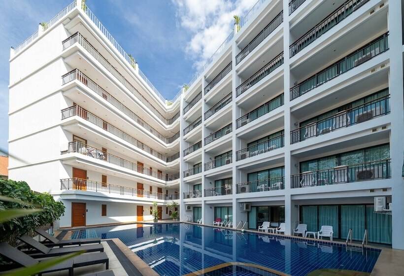 호텔 Paripas Patong Resort Sha Extra Plus