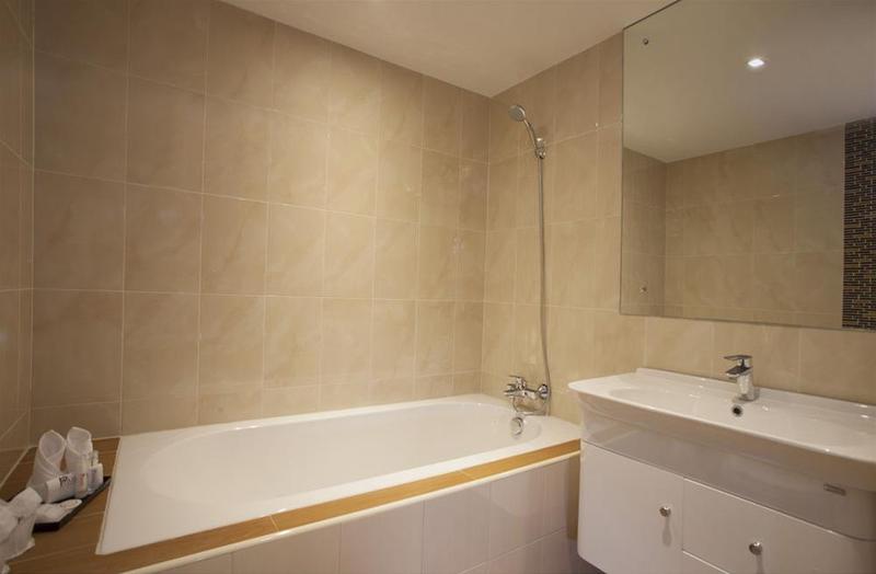 호텔 Paripas Patong Resort Sha Extra Plus