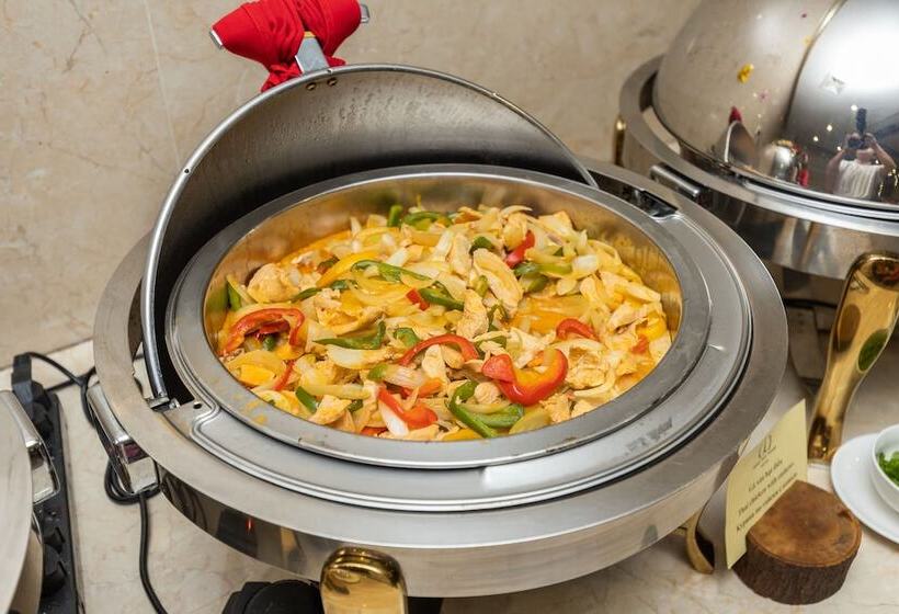 Paris Hotel & Apartment Nha Trang