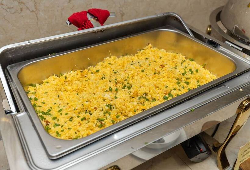 Paris Hotel & Apartment Nha Trang