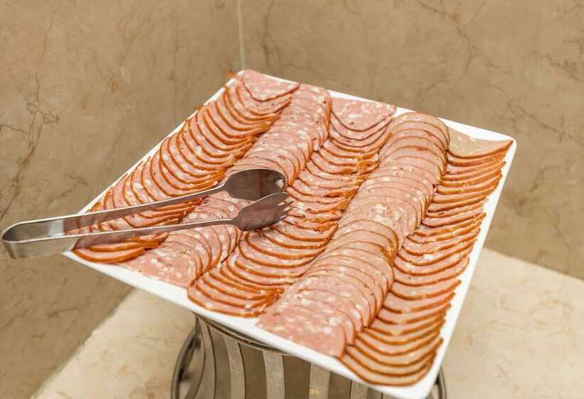 Paris Hotel & Apartment Nha Trang