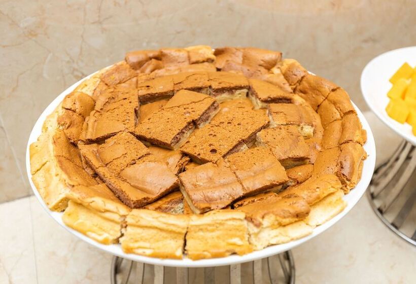 Paris Hotel & Apartment Nha Trang