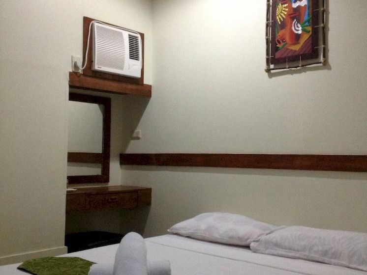 هتل Qm Pension House