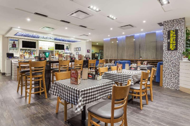 Radisson Hotel Edmonton Airport