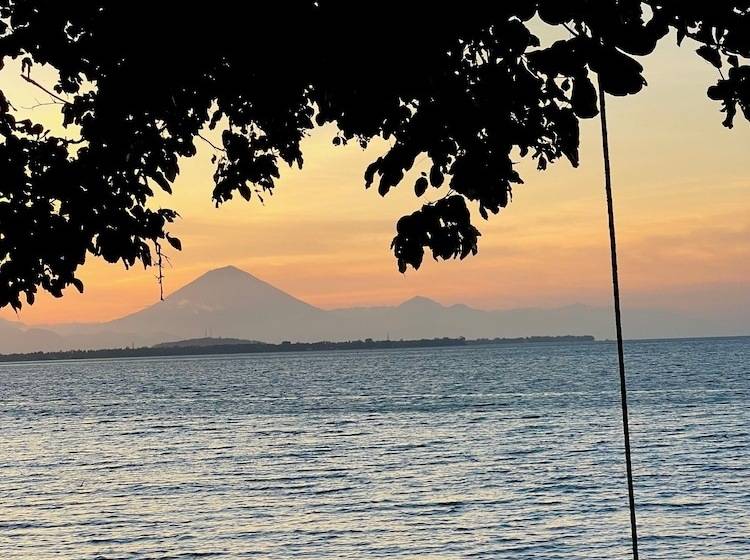 فندق Rinjani Beach Eco Resort