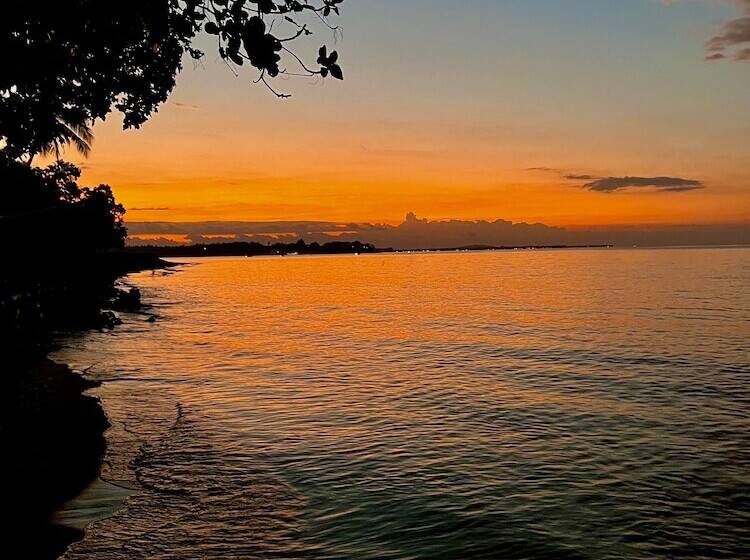 فندق Rinjani Beach Eco Resort