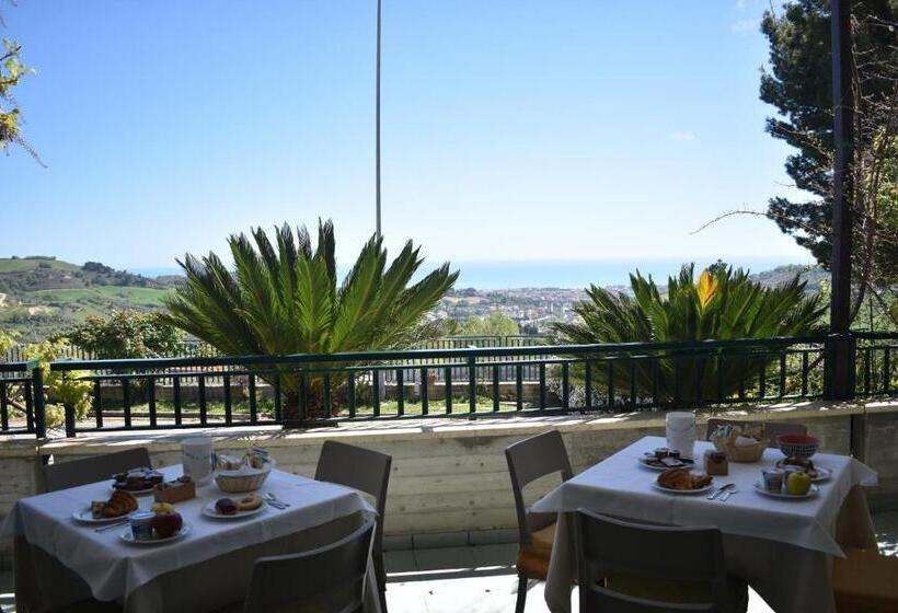 호텔 Ristorante Il Grillo