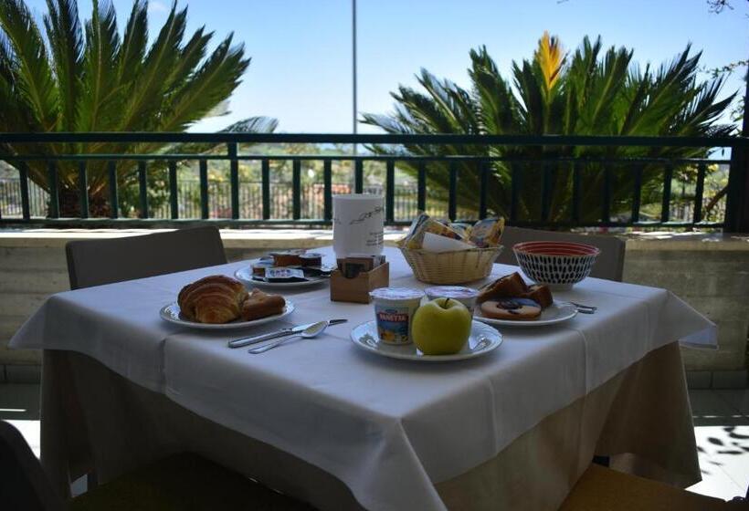 호텔 Ristorante Il Grillo