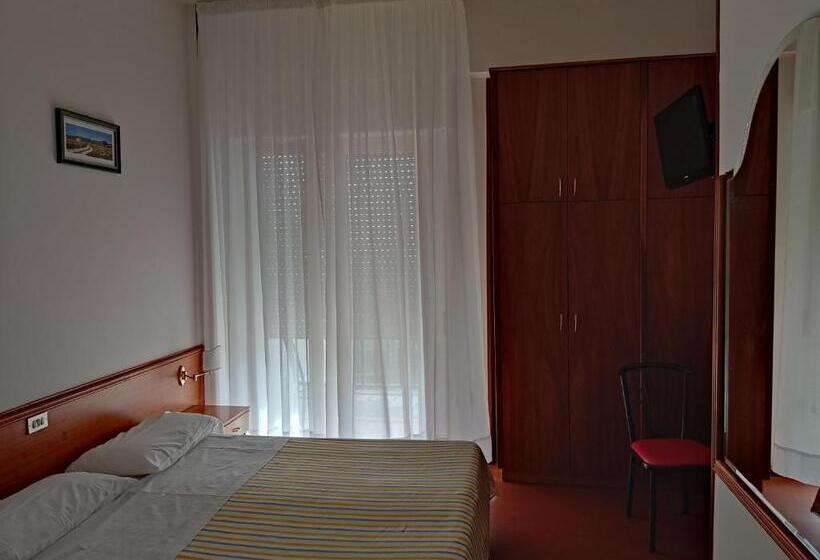 호텔 Ristorante Il Grillo