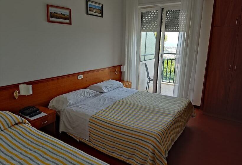 호텔 Ristorante Il Grillo