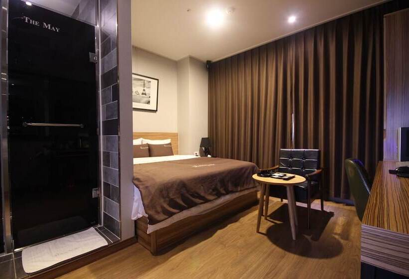 호텔 The May
