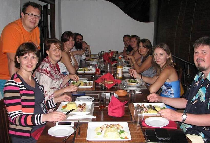 Отель Sea Rock Villa