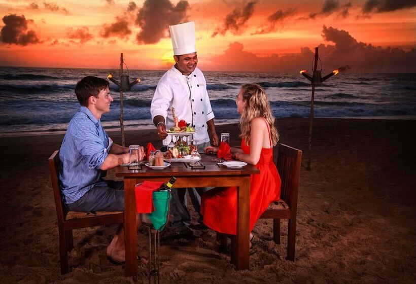 Отель Sea Rock Villa